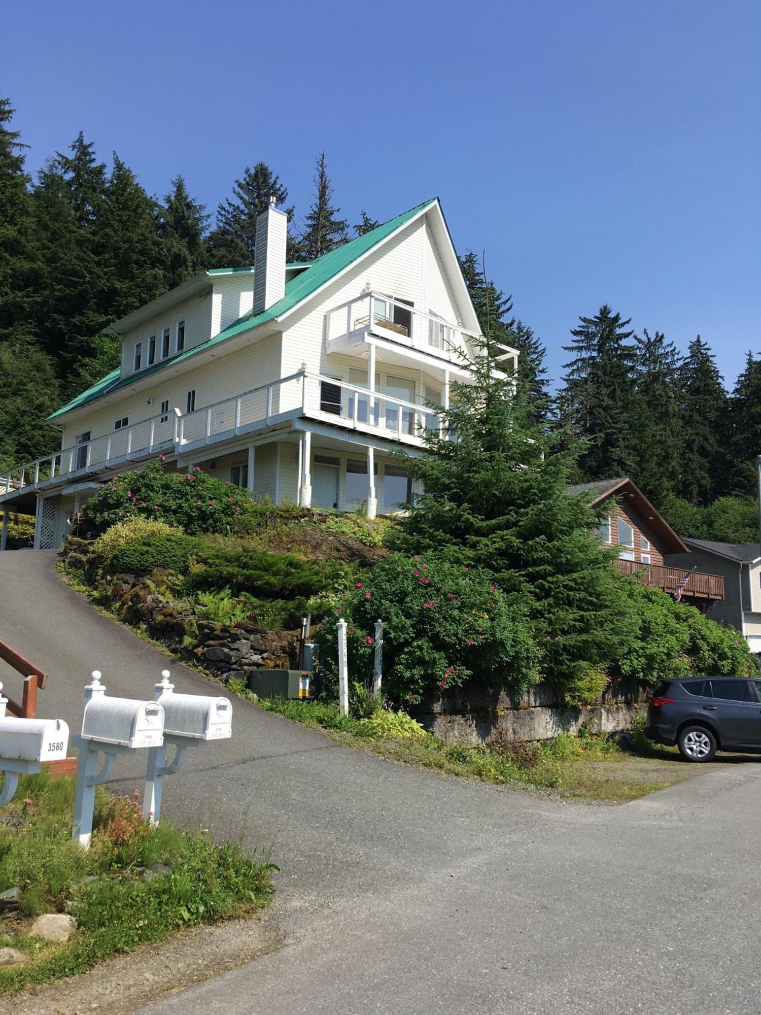 Kelli Creek Cottage - Reduced Price On Tours Juneau Exterior photo